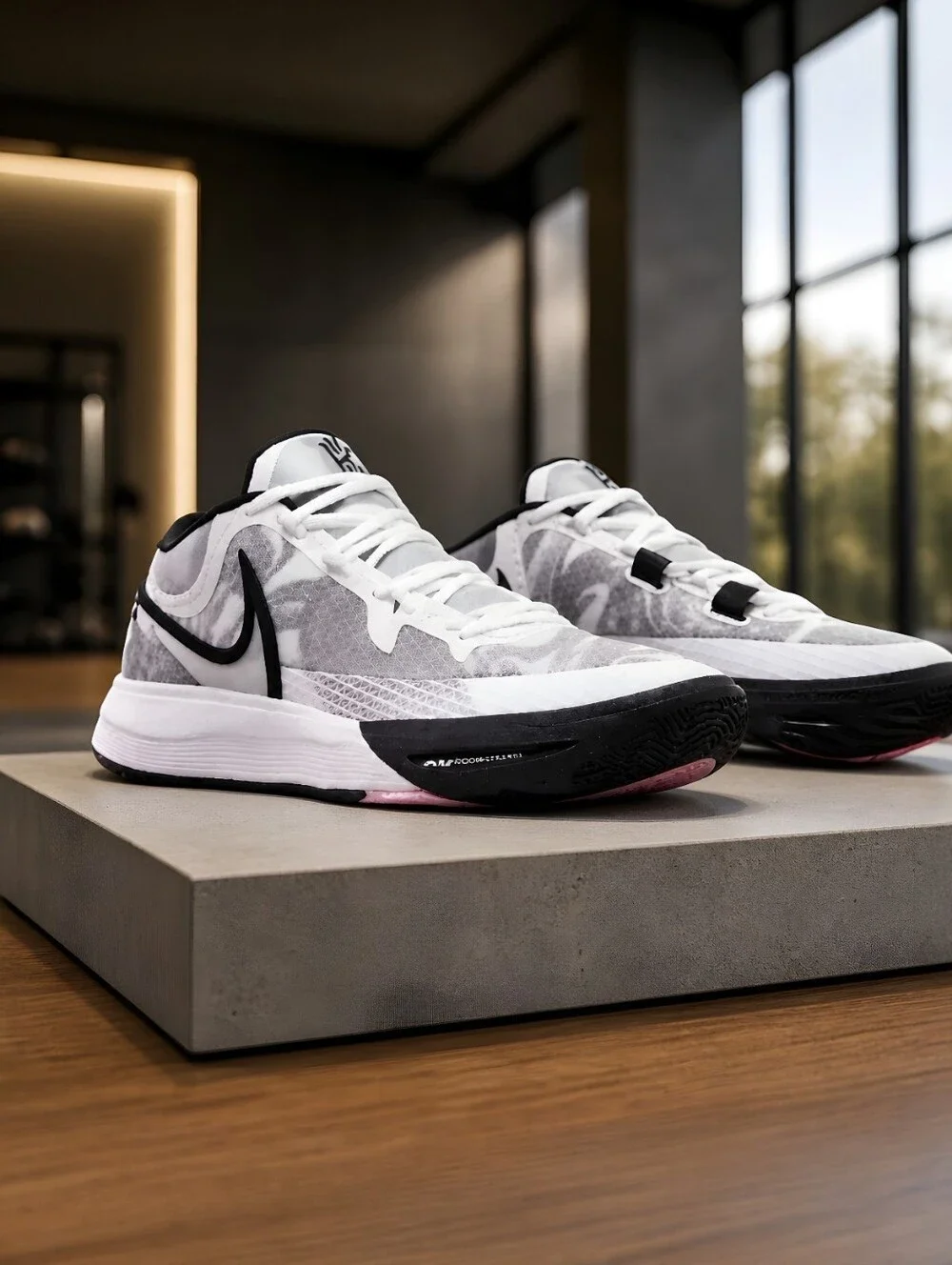 NWT Nike Kyrie 8 GO Kids Sz 5Y White Black DQ8076-101 Low Top Cushioned B-Ball